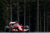 F1: Majdnem elgázolták a Ferrari-főnököt 69