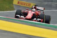 F1: Majdnem elgázolták a Ferrari-főnököt 74