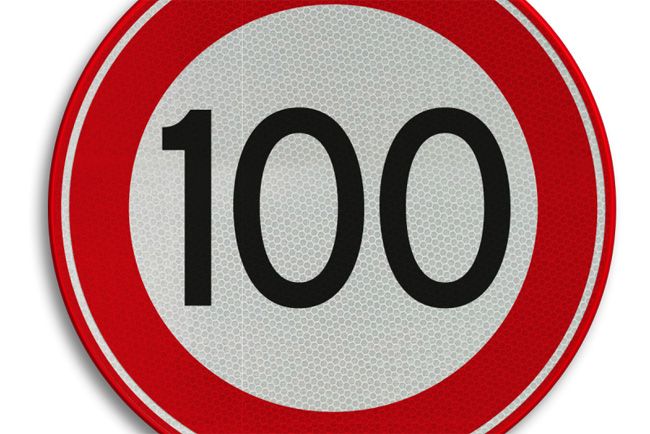 Százas táblákat raktak ki a régi M0-son