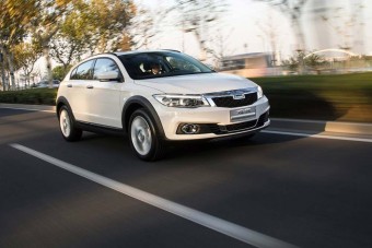 Kínai autó, testközelből: drága és nem az igazi