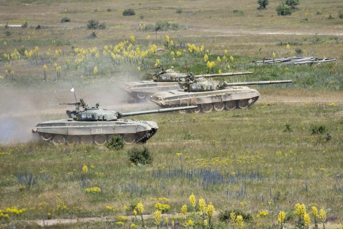 Több száz katonai és harci jármű Várpalotán – fotók 13