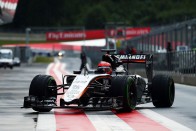 F1: Úszott a tesztnap, a Merci az élen 42