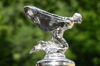 Te adnál 70 milliót egy Rolls-Royce kombiért?