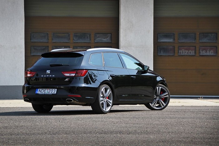 Klassz a feneke. Nagyon klassz.