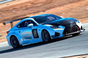 A Lexus is indul a világ leghíresebb hegyi versenyén