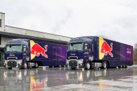 Új kamionokat kapott Vettel excsapata 6