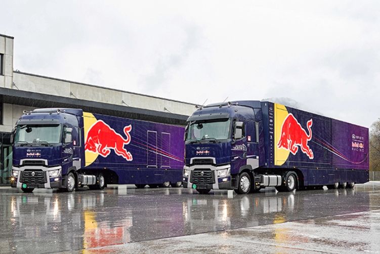 Új kamionokat kapott Vettel excsapata 4