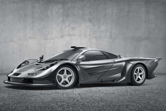 A Professzor színeiben pompázik a hibrid szupersportkocsi 8