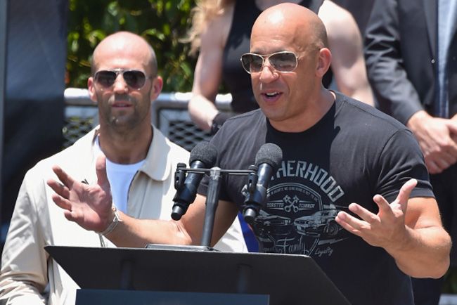 Halálos iramban-üldözések egy vidámparkban