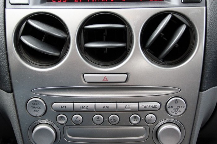 Nyissunk ki minden létező légbeömlőt