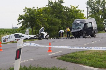 Képeken a Békéscsabánál történt tragédia