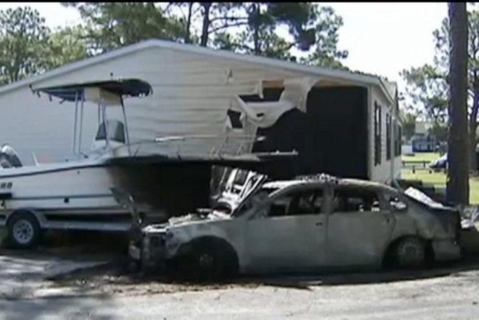 Tinédzser gyújtotta fel a rendőrautót