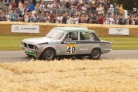 Egy brit büszkeség, egy Triumph Dolomite Sprint, a Brit Túraautó-Bajnokságból, 1975-ös gép