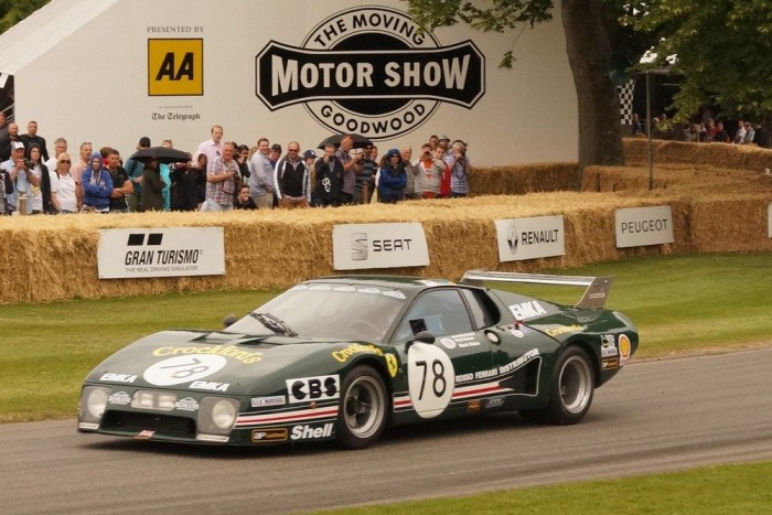 Megjártam a mennyeket 10 | Vezess Van, aki 1,3 millió dollártnem bankban tart, hanem az aszfalton csúsztatja