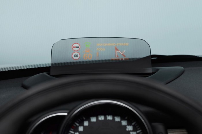 Áldás helyett átok a head up display? 7