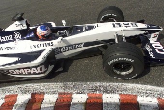 F1: Button kidobná a szenzorokat