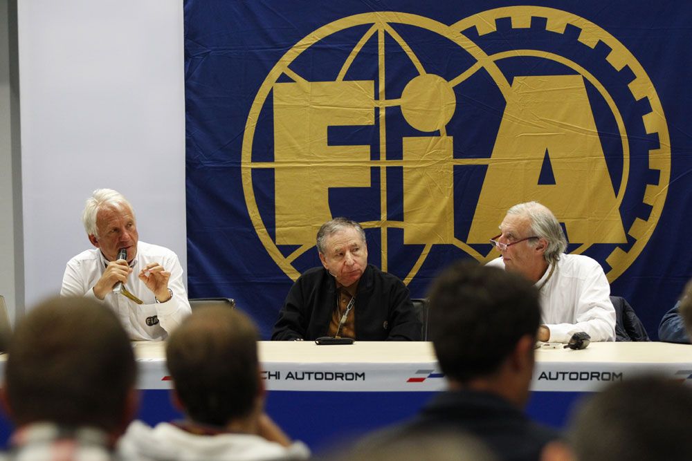 F1: Másfél tonnás ütést kapott Bianchi feje 25