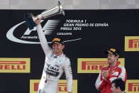 F1: Egy darab papír nyugtatta le Rosberget és Hamiltont 54