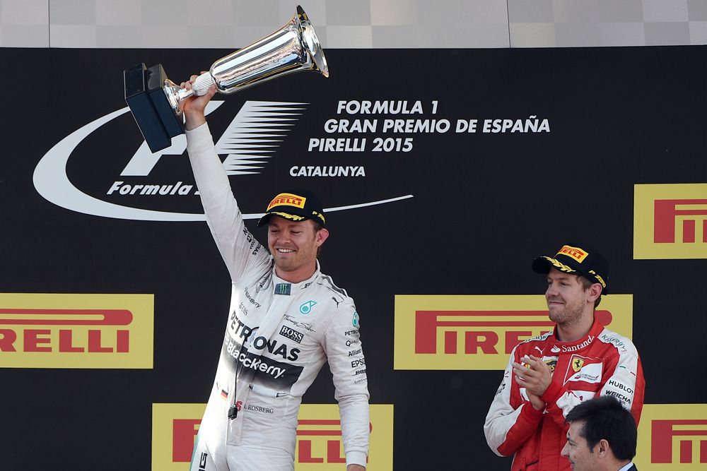 F1: Egy darab papír nyugtatta le Rosberget és Hamiltont 5