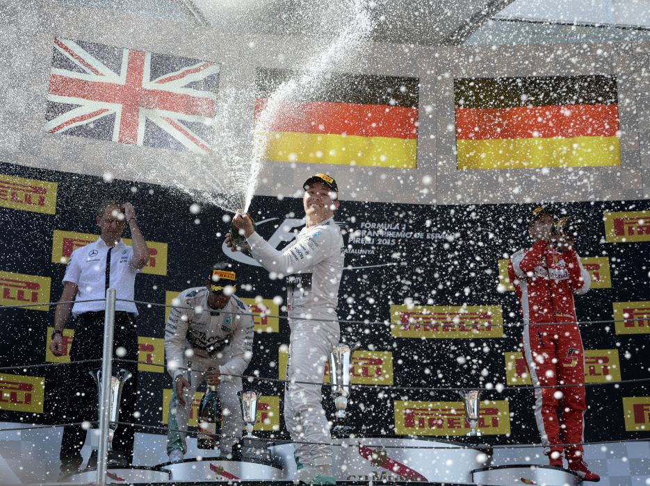 F1: Egy darab papír nyugtatta le Rosberget és Hamiltont 23