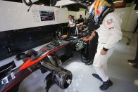 F1: Egy darab papír nyugtatta le Rosberget és Hamiltont 91