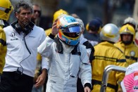 F1: Hamilton imádkozni állt félre Monacóban 56