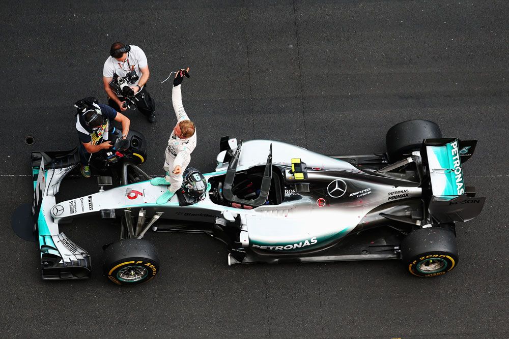 F1: Hamilton imádkozni állt félre Monacóban 25