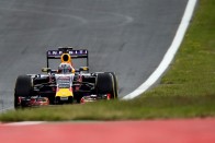 F1: Alonso sem tudta megfúrni Hamilton szerződését 64