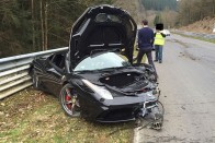 Ilyen nincs: szervizre koldul egy Ferrari-tulajdonos! 15