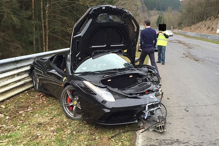 Ilyen nincs: szervizre koldul egy Ferrari-tulajdonos! 8