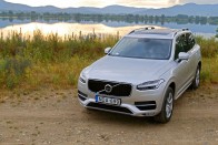 Volvo XC90 – iPhone-effekt az autóiparban 48