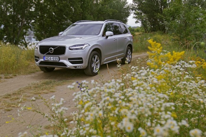 Minden irányban megnőtt az előző XC90-eshez képest az új. 