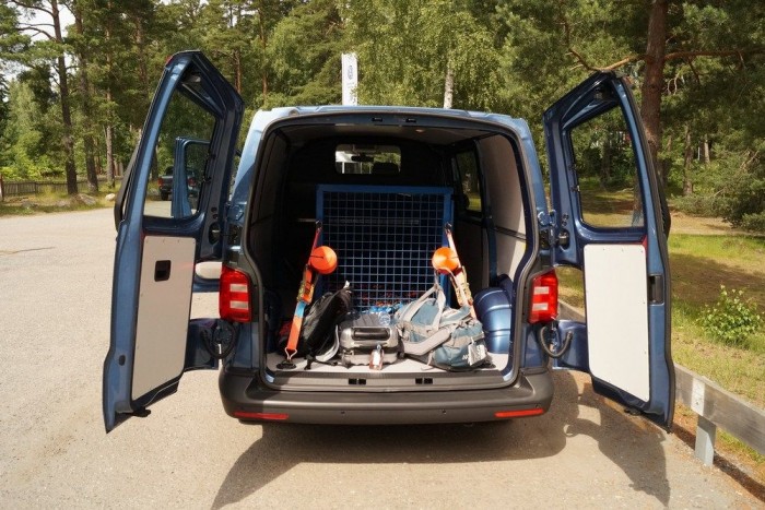 Friss erővel támad a VW Transporter 7 Fél terheléssel próbálhattuk ki a Transportert - a 75 kW-os motorral nem volt egy rakéta, de azért becsülettel vitte a fél tonnát