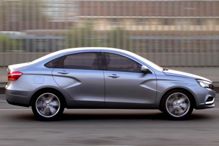 Jövő év közepén jelenik meg itthon a Vesta. Elsőként a lépcsőshátú jön, de lehet belőle ferdehátú és/vagy kombi is, mint elődeiből