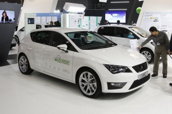Öt év múlva jönnek a SEAT hibridek