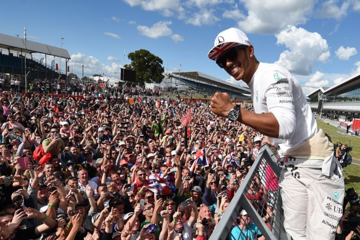 F1: Elmarad a kánikula Silverstone-ban 6 | Vezess F1: Elmarad a kánikula Silverstone-ban 6