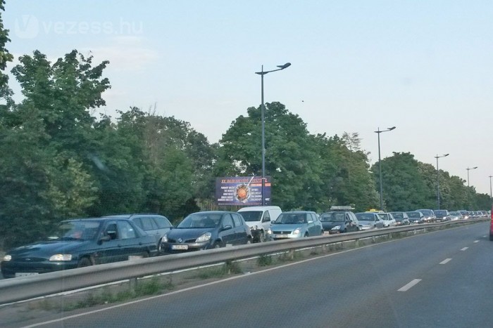 Baleset miatt lezárták a fővárosi gyorsforgalmi utat 7