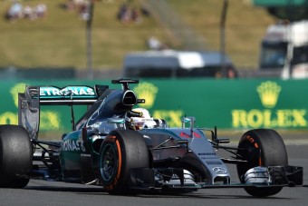 F1: Hamilton nem bír Rosberggel