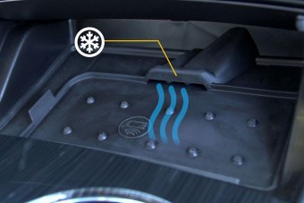 Okostelefon-hűtő funkciót kapnak az új autók