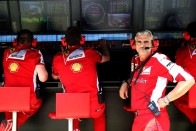 F1: Vettel Massára fogta a hatodik helyet 42