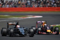 F1: Megint beszóltak a McLaren-vezérnek 45