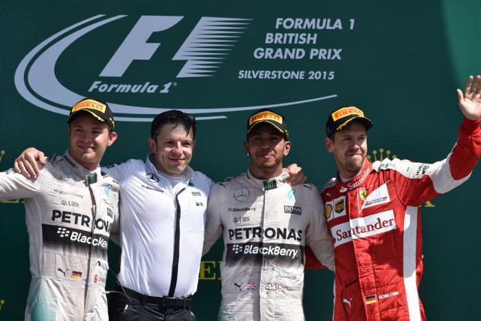 F1: Hamilton nyerte az agyament Brit Nagydíjat 15