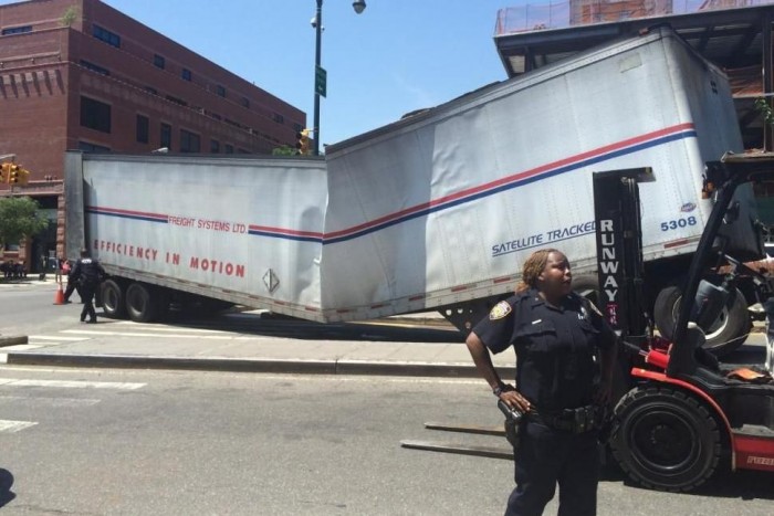 Ez a nyár legvidámabb kamionbalesete 3 | Vezess Ez a nyár legvidámabb kamionbalesete 3