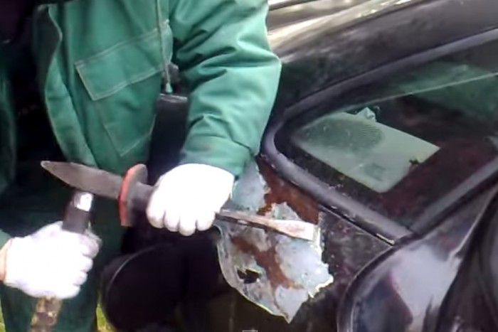 Ezért vigyél rétegvastagság-mérőt, ha használt autót veszel!