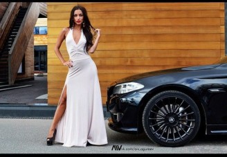 Főleg BMW-k, de még inkább csábító csajok