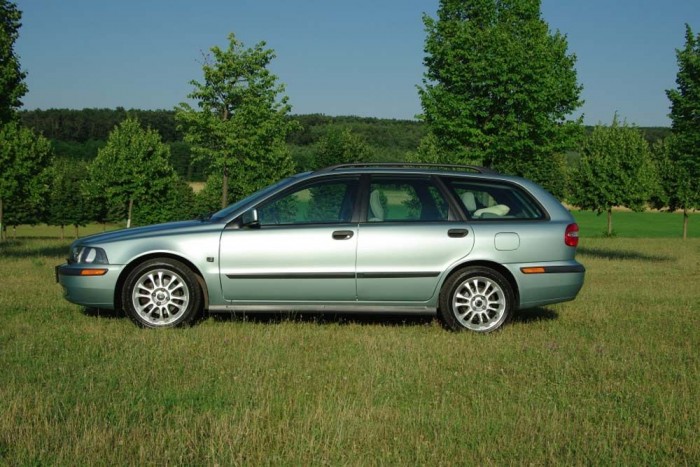 Időközben az autó új felnigarnitúrával gazdagodott