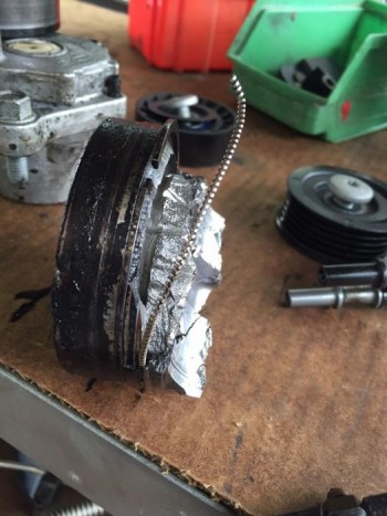 Ez a legborzasztóbb motorhiba, amit valaha láttunk 9