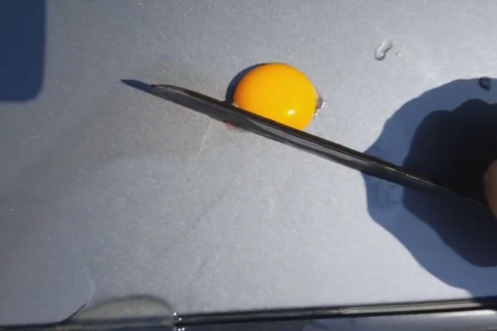 A kánikula hajrájában tojást ütöttünk egy autóra