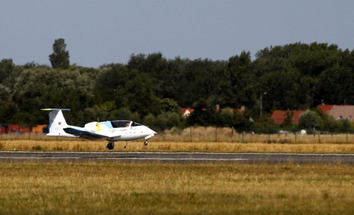 Az elektromos repülő átrepülte, amit át kellett 8 | Vezess Az elektromos repülő átrepülte, amit át kellett 8