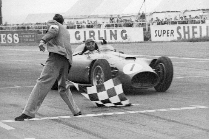 Mégis kihantolják az F1-bajnokot 4 | Vezess Mégis kihantolják az F1-bajnokot 4